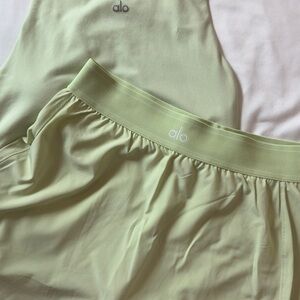 ALO Yoga Women's Set - Light Green